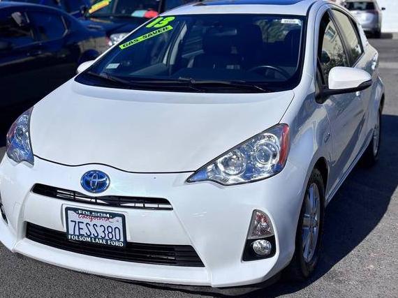 TOYOTA PRIUS C 2013 JTDKDTB35D1052228 image